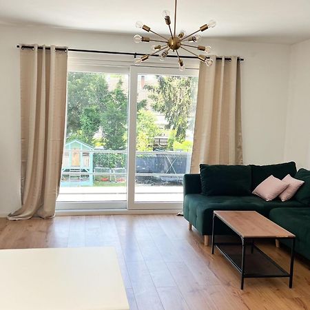 2 Zkb Apartment In Mannheim Kueche - Parken - Grosser Tv Екстериор снимка