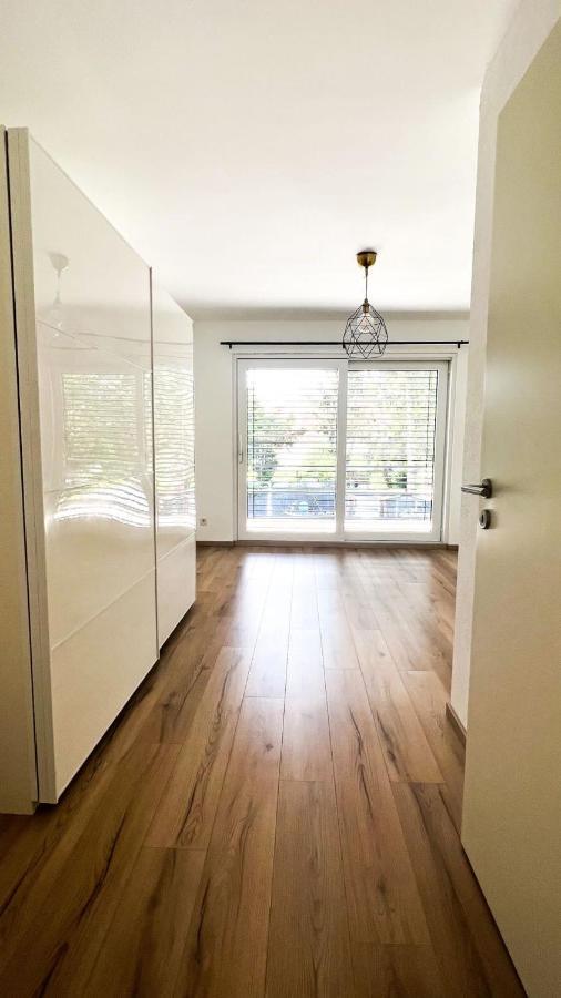 2 Zkb Apartment In Mannheim Kueche - Parken - Grosser Tv Екстериор снимка
