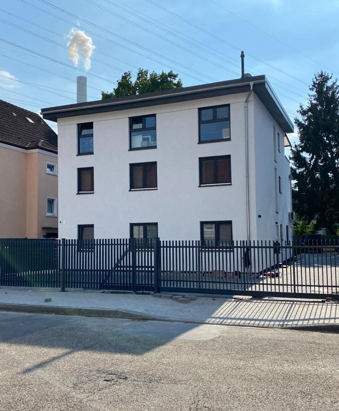 2 Zkb Apartment In Mannheim Kueche - Parken - Grosser Tv Екстериор снимка