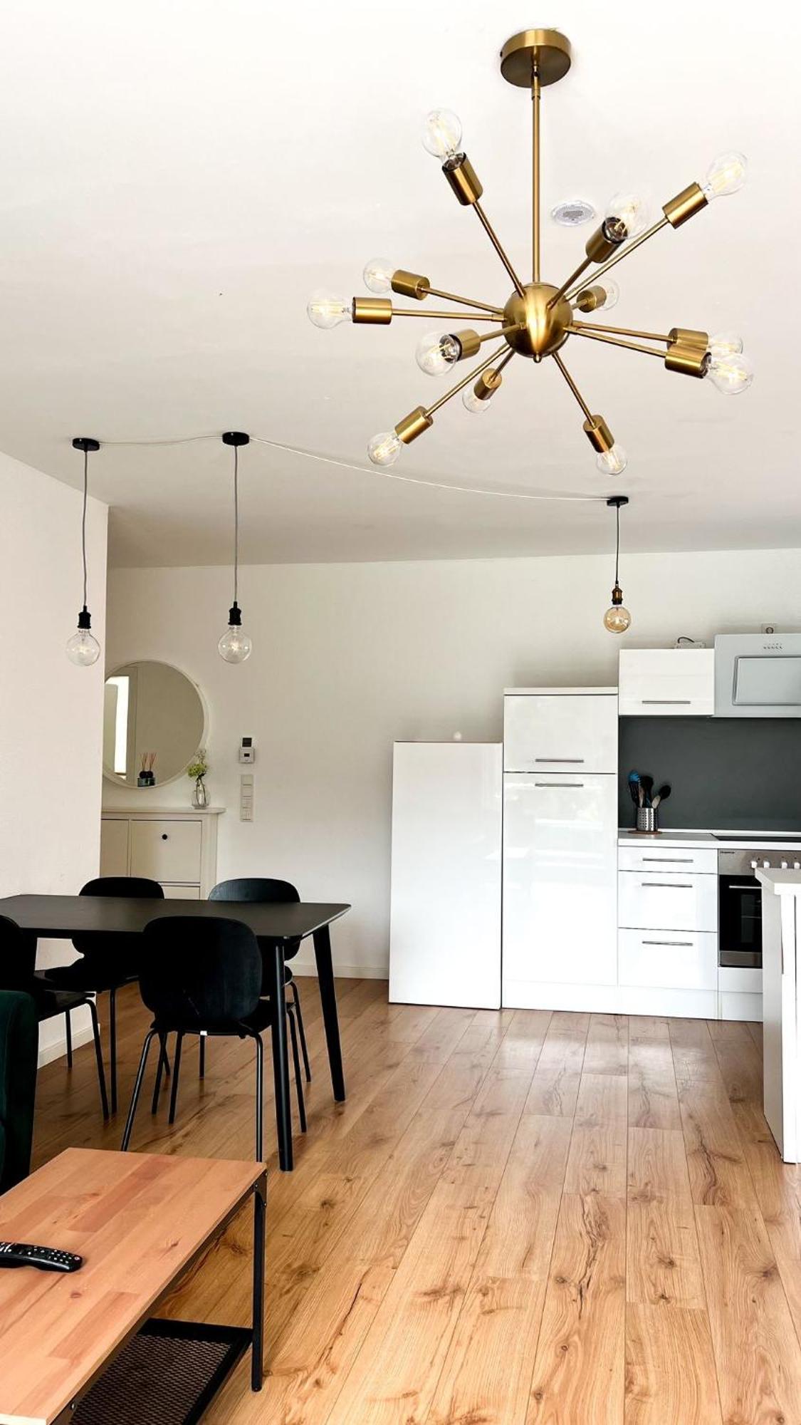 2 Zkb Apartment In Mannheim Kueche - Parken - Grosser Tv Екстериор снимка
