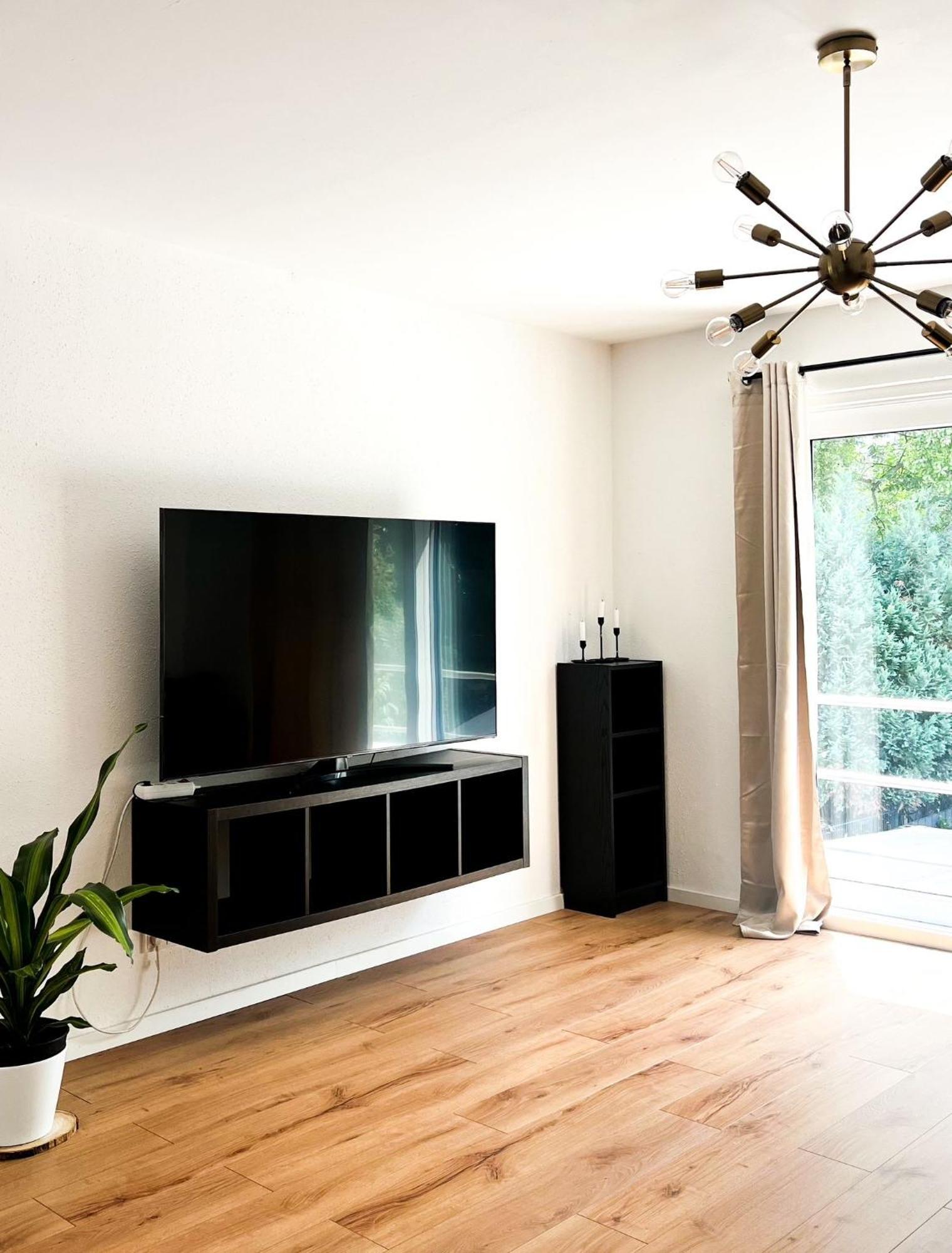 2 Zkb Apartment In Mannheim Kueche - Parken - Grosser Tv Екстериор снимка
